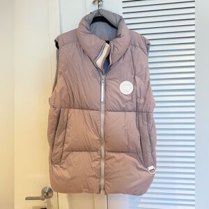 Canada Goose Women's Vest in Light purple